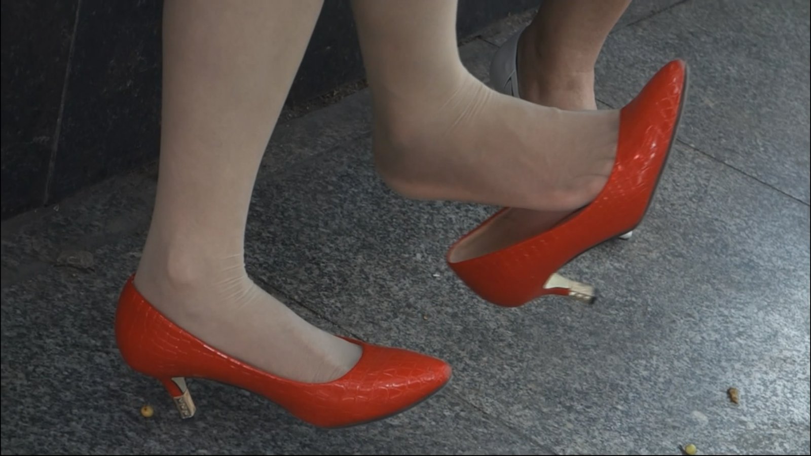 streetsnapdangl[00 00 12][20181129 235725 4]